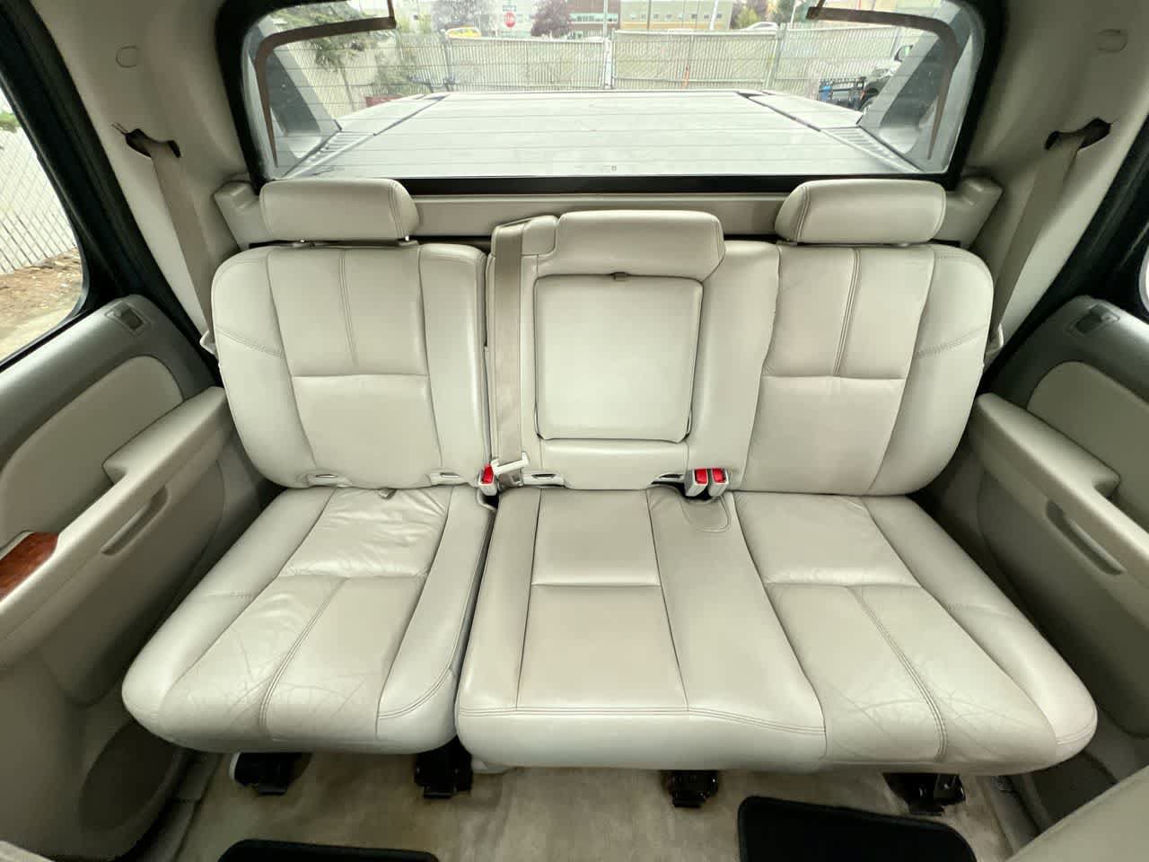 Used 2007 Chevrolet Avalanche LTZ w/ LTZ Preferred Equipment Group AWD/4WD image 23