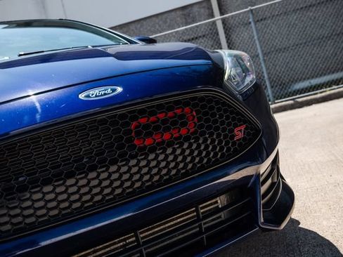 Used 2016 Ford Focus ST FWD image 25