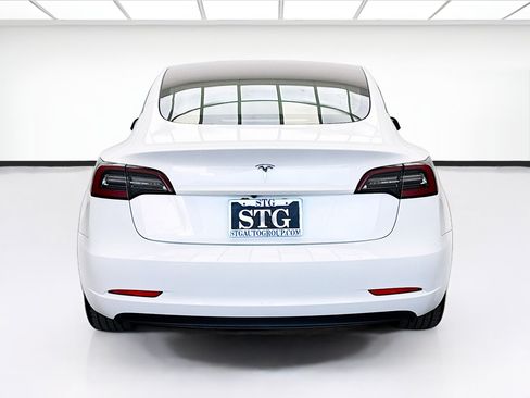 Used 2023 Tesla Model 3 Standard Range RWD image 5