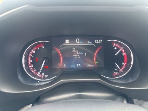 Used 2023 Toyota RAV4 XLE Premium image 14