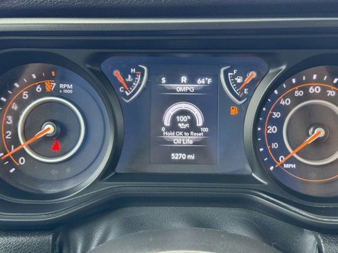 Certified 2024 Jeep Gladiator Sport image 21