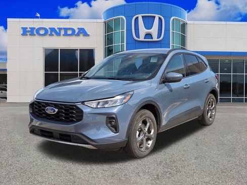 Used 2025 Ford Escape ST-Line Select AWD/4WD image 2