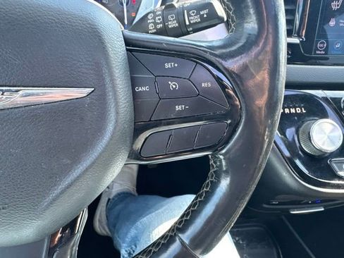 Used 2020 Chrysler Pacifica Touring-L Plus w/ S Appearance Package FWD image 22
