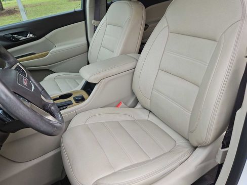 Used 2017 GMC Acadia Denali w/ Technology Package FWD image 17