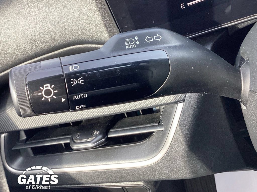 Used 2025 Kia K4 FWD image 24