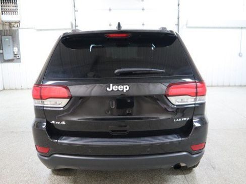 Used 2021 Jeep Grand Cherokee Laredo AWD/4WD image 8