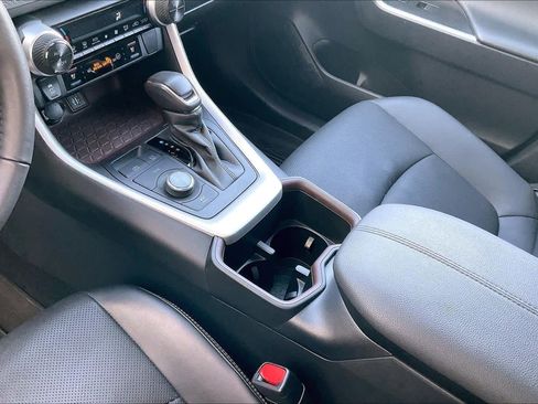 Used 2023 Toyota RAV4 Limited image 16