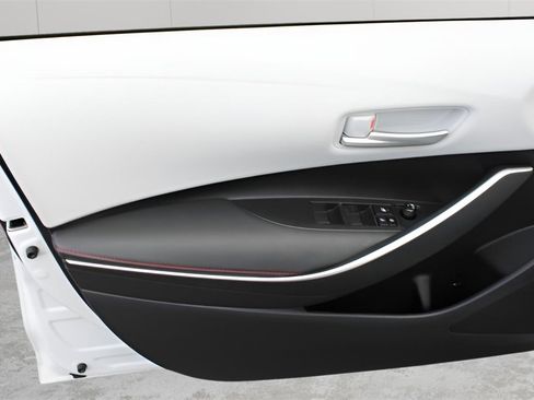 Certified 2024 Toyota Corolla SE image 20