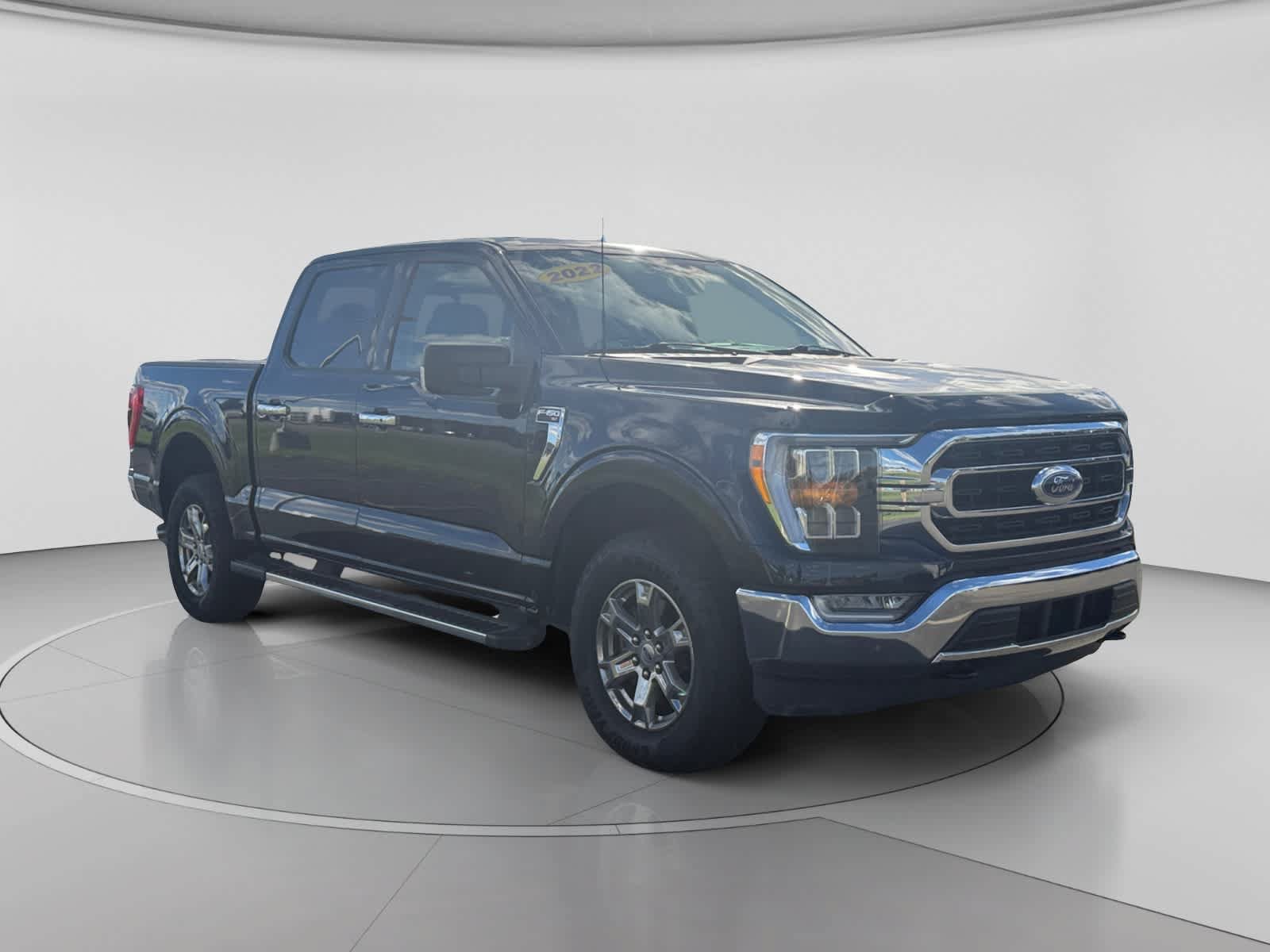 Used 2022 Ford F150 XLT w/ Equipment Group 302A High AWD/4WD image 5