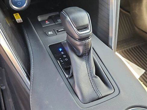 Used 2022 Toyota Venza XLE AWD/4WD image 15