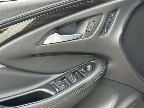Used 2020 Buick Envision Essence image 17