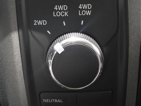 Used 2018 RAM 1500 Express image 34