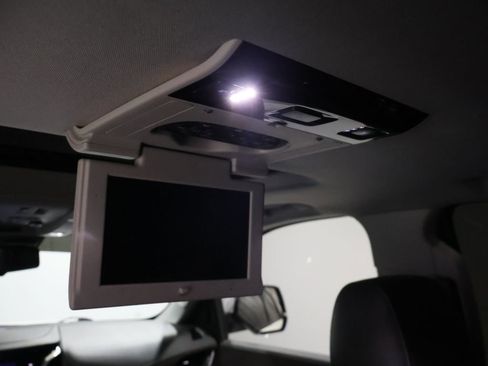 Used 2016 Cadillac Escalade Luxury image 20