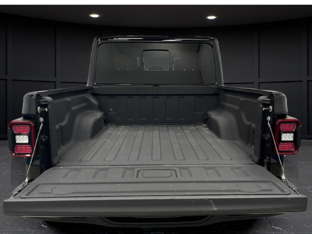Used 2022 Jeep Gladiator Rubicon w/ LED Lighting Group AWD/4WD image 26