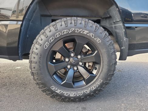 Used 2019 RAM 1500 Big Horn image 8