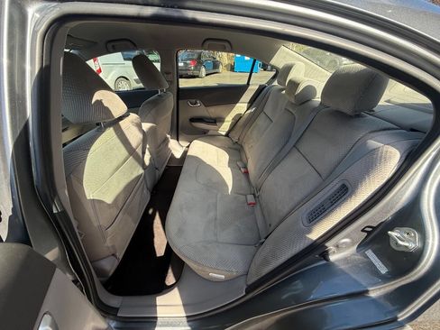 Used 2012 Honda Civic Hybrid Sedan image 16