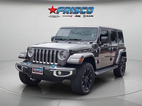 Used 2022 Jeep Wrangler Unlimited Sahara AWD/4WD image 3