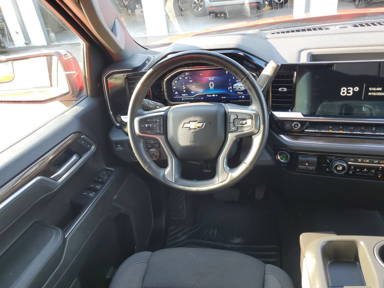 Used 2025 Chevrolet Silverado 1500 LT RWD image 13