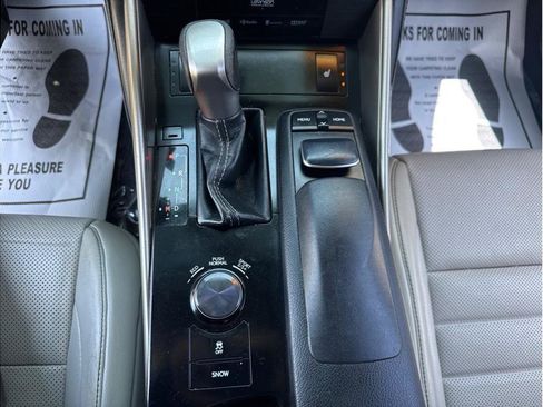 Used 2014 Lexus IS 350 w/ F Sport Package RWD image 21