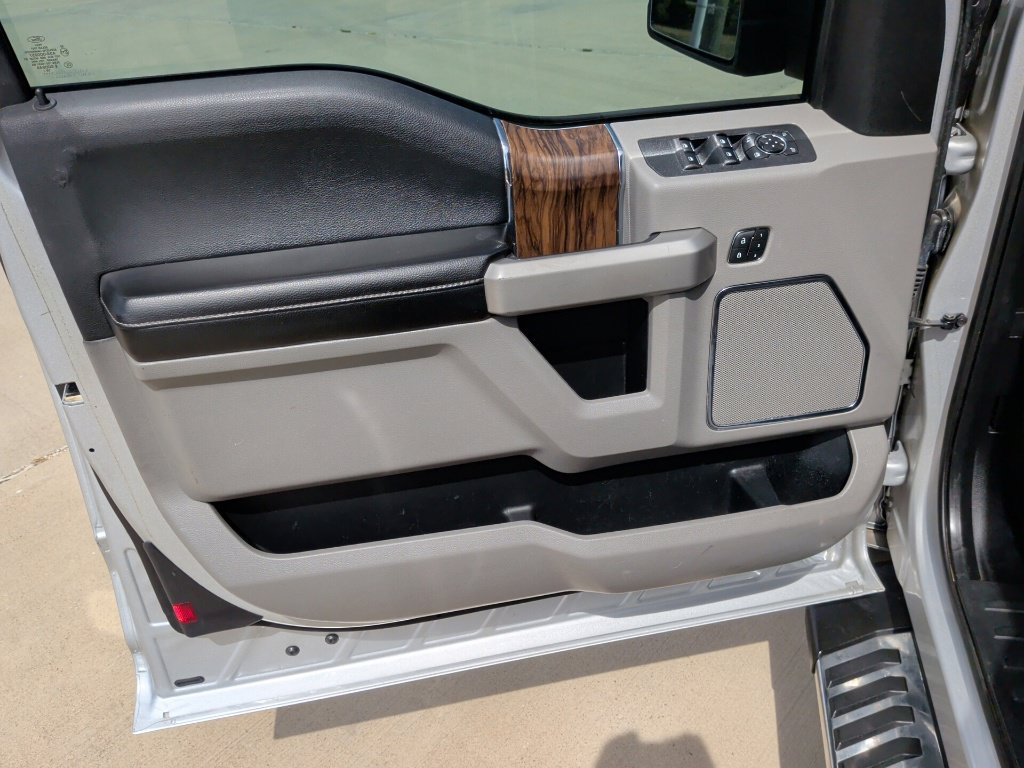 Used 2019 Ford F150 Lariat w/ Equipment Group 502A Luxury AWD/4WD image 11