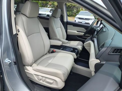 New 2026 Honda Odyssey EX-L image 9
