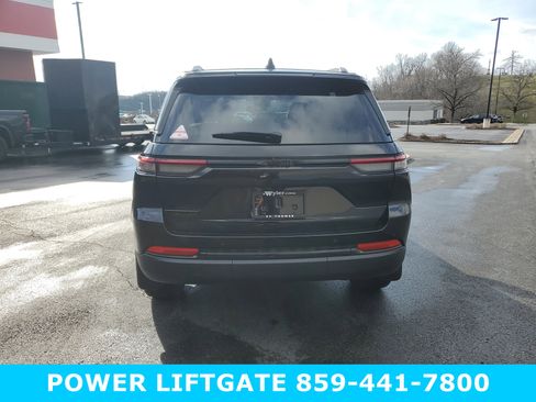 New 2025 Jeep Grand Cherokee Limited w/ Trailer Tow Package AWD/4WD image 5
