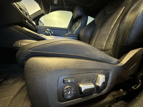 Used 2022 BMW 330e xDrive 330e xDrive w/ M Sport Package image 12