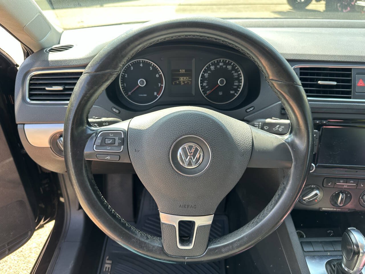 Used 2013 Volkswagen Jetta SE FWD image 12