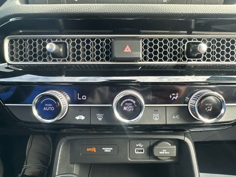 Certified 2023 Honda Civic Sport image 3