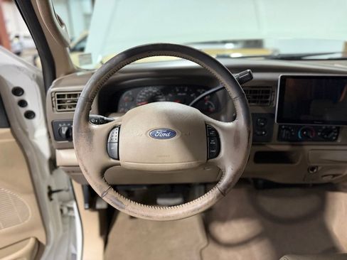 Used 2004 Ford F250 Lariat image 14