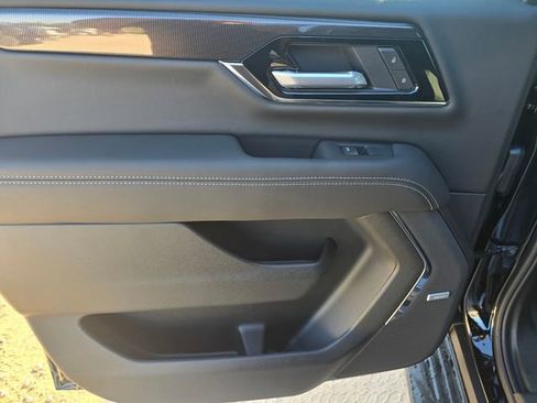 New 2026 GMC Yukon XL Elevation image 13