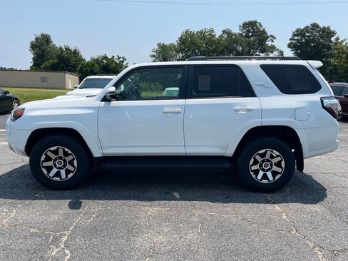 Used 2024 Toyota 4Runner TRD Off-Road Premium AWD/4WD image 12