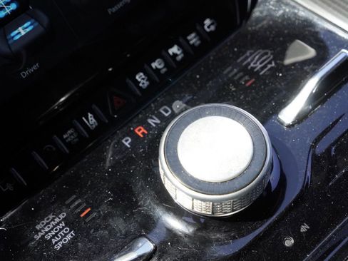 Used 2024 Jeep Grand Wagoneer L Series II w/ Quick Order Packagew 28T AWD/4WD image 15