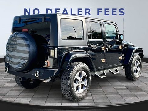 Used 2016 Jeep Wrangler Unlimited Sahara w/ Dual Top Group AWD/4WD image 6