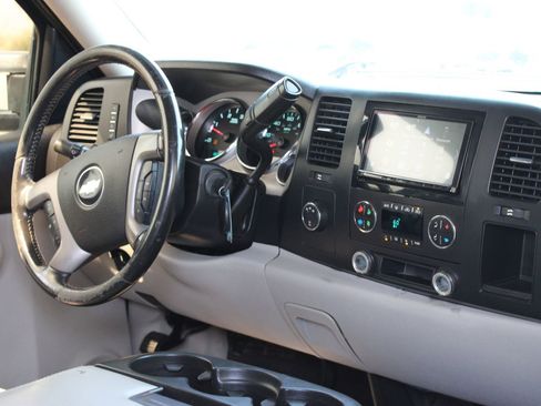 Used 2008 Chevrolet Silverado 2500 LT w/ 1LT Convenience Package AWD/4WD image 24