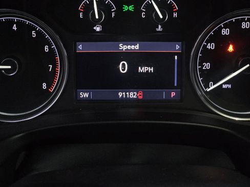 Used 2021 Buick Enclave Essence image 16