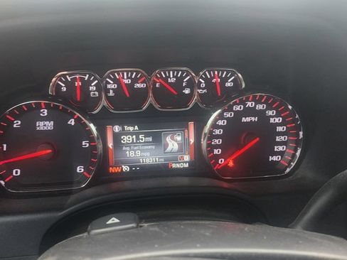 Used 2015 GMC Sierra 1500 SLE w/ SLE Value Package AWD/4WD image 5