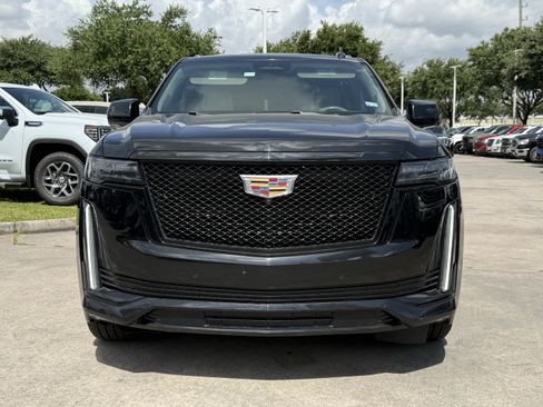 Used 2021 Cadillac Escalade ESV Sport Platinum RWD image 12