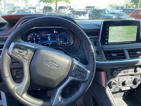 Used 2022 Chevrolet Tahoe Z71 w/ Z71 Off-Road Package image 7