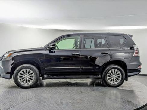 Used 2016 Lexus GX 460 w/ Premium Package image 3