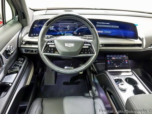 New 2026 Cadillac Vistiq Luxury w/ LPO, Floor Liner Package image 12