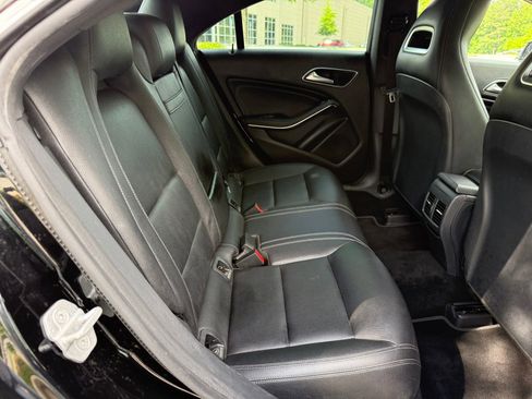 Used 2018 Mercedes-Benz CLA 250 image 39