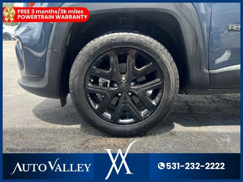 Used 2023 Jeep Renegade Altitude AWD/4WD image 9