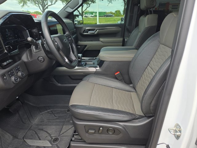 Used 2024 Chevrolet Silverado 1500 ZR2 w/ Technology Package AWD/4WD image 19