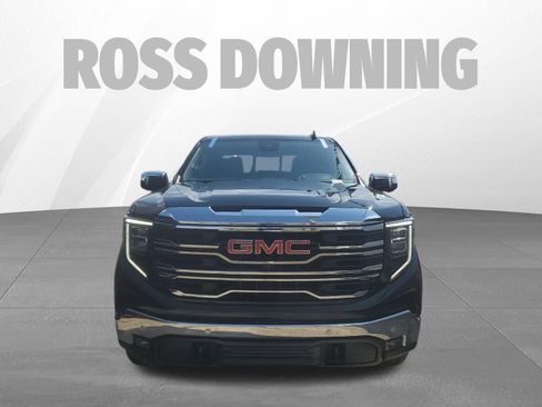 Used 2024 GMC Sierra 1500 SLT image 2