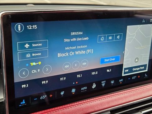 Used 2023 Lincoln Corsair Reserve w/ Equipment Group 201A image 30