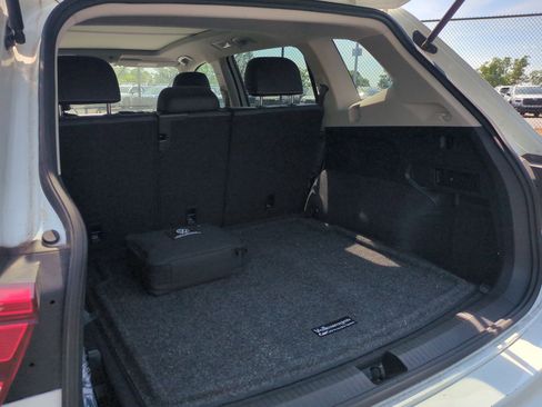 Used 2021 Volkswagen Tiguan SE w/ Panoramic Sunroof Package AWD/4WD image 30