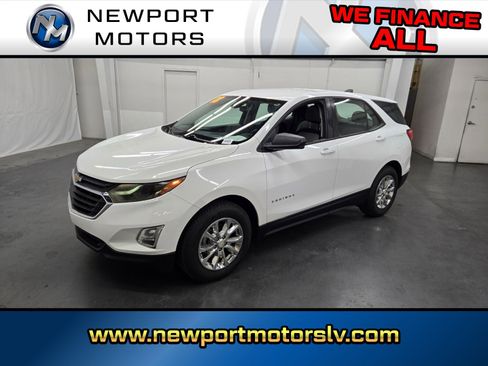 Used 2018 Chevrolet Equinox LS FWD image 1