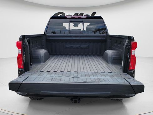 Used 2022 Chevrolet Silverado 1500 ZR2 w/ Technology Package AWD/4WD image 12