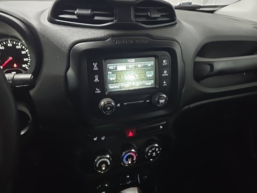 Used 2016 Jeep Renegade Latitude w/ Cold Weather Group AWD/4WD image 24